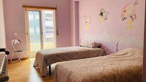 3 soverom og strykejern/-brett