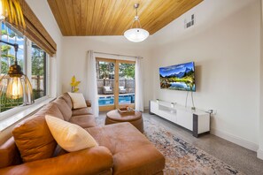 Smart TV y futbolito 