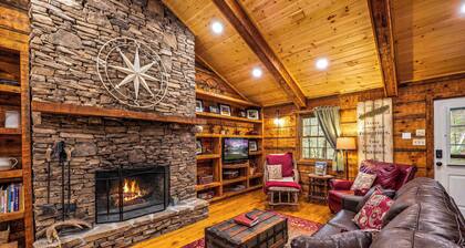 Mountain Cabin Oasis with Luxury Kitchen