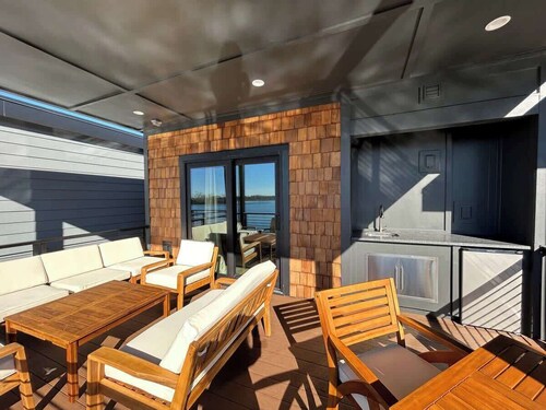 Napa @ The Cove Riverwalk Villas