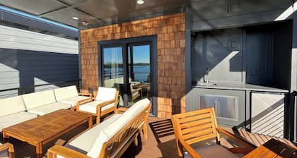 Napa @ The Cove Riverwalk Villas
