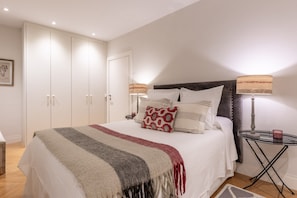 2 bedrooms, iron/ironing board