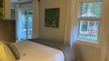 2 slaapkamers, een strijkplank/strijkijzer, wifi, beddengoed