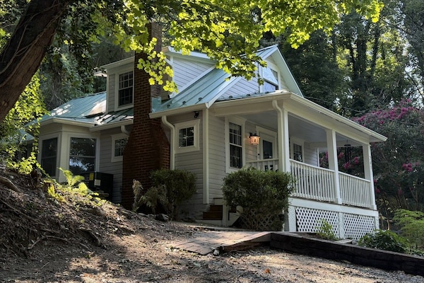Fresh, Charming cabin!