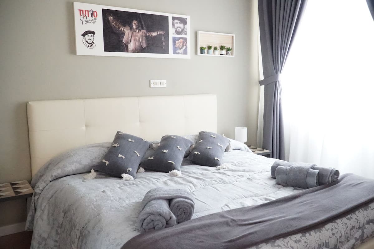Double Room, Shared Bathroom | 1 bedroom, individually furnished, soundproofing, free WiFi