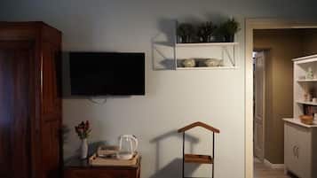 1 bedroom, individually furnished, soundproofing, free WiFi