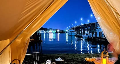 Dock, Dine, & Unwind: The Ultimate Waterfront Glamp Spot