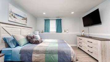 3 bedrooms, iron/ironing board, WiFi, bed sheets