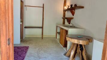 Comfort Cabin | 1 bedroom, individually decorated, bed sheets