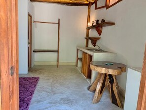 1 habitación, decoración personalizada y ropa de cama 