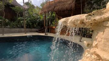 Alberca al aire libre