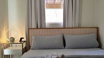 1 bedroom, iron/ironing board, bed sheets