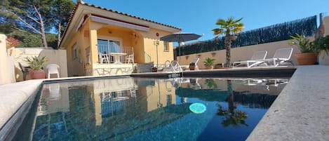 Utomhuspool