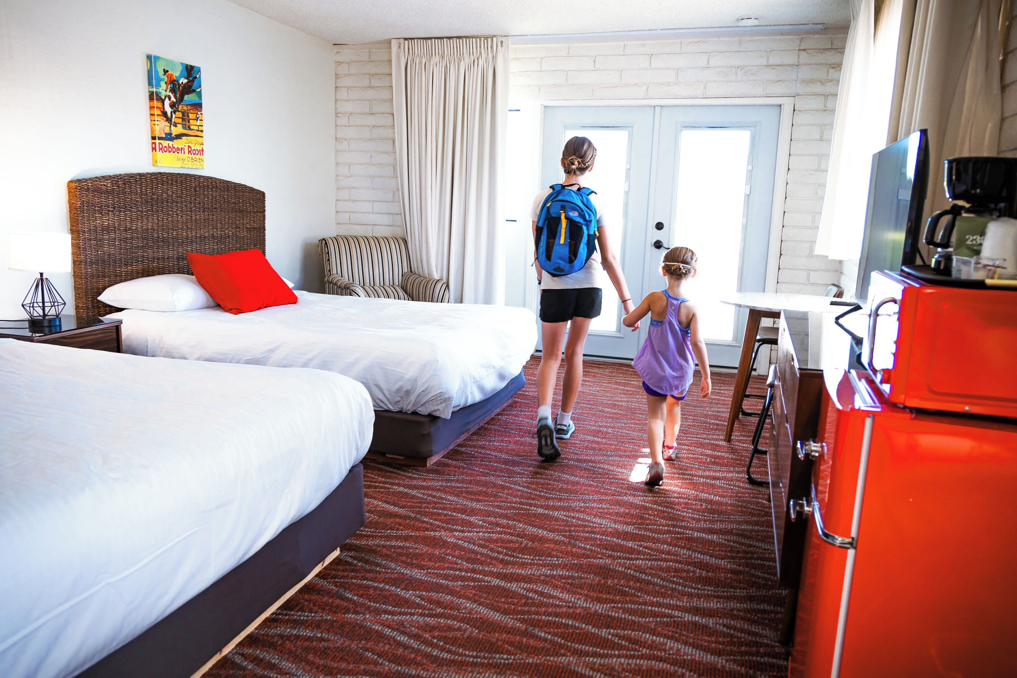 基本客房, 2 張加大雙人床 | 筆電工作空間、遮光布/窗簾、熨斗/熨衣板、免費搖籃/嬰兒床