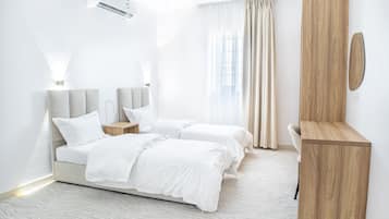 3 bedrooms, iron/ironing board, free WiFi