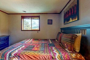 2 bedrooms, iron/ironing board, travel cot, free WiFi
