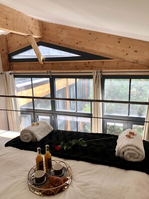 3 soverom, skrivebord, strykejern/-brett og wi-fi (inkludert)