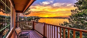 	
5 minutes from Heavenly Ski Resort and on Lake Tahoe
