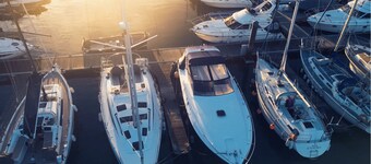 Flybridge Views Yacht Stay