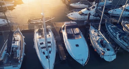 Flybridge Views Yacht Stay