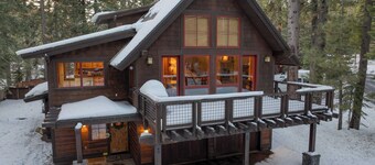 Ward Creek by Avantstay 5 Min Walk to Lake, Deck