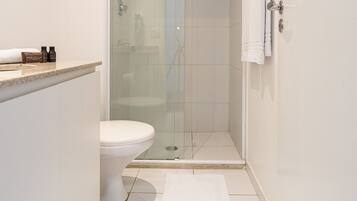 Classic Studio | Bathroom | Shower, hair dryer, towels