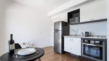 Exclusive Studio | Private kitchen | Coffee/tea maker, full-size fridge, microwave, stovetop