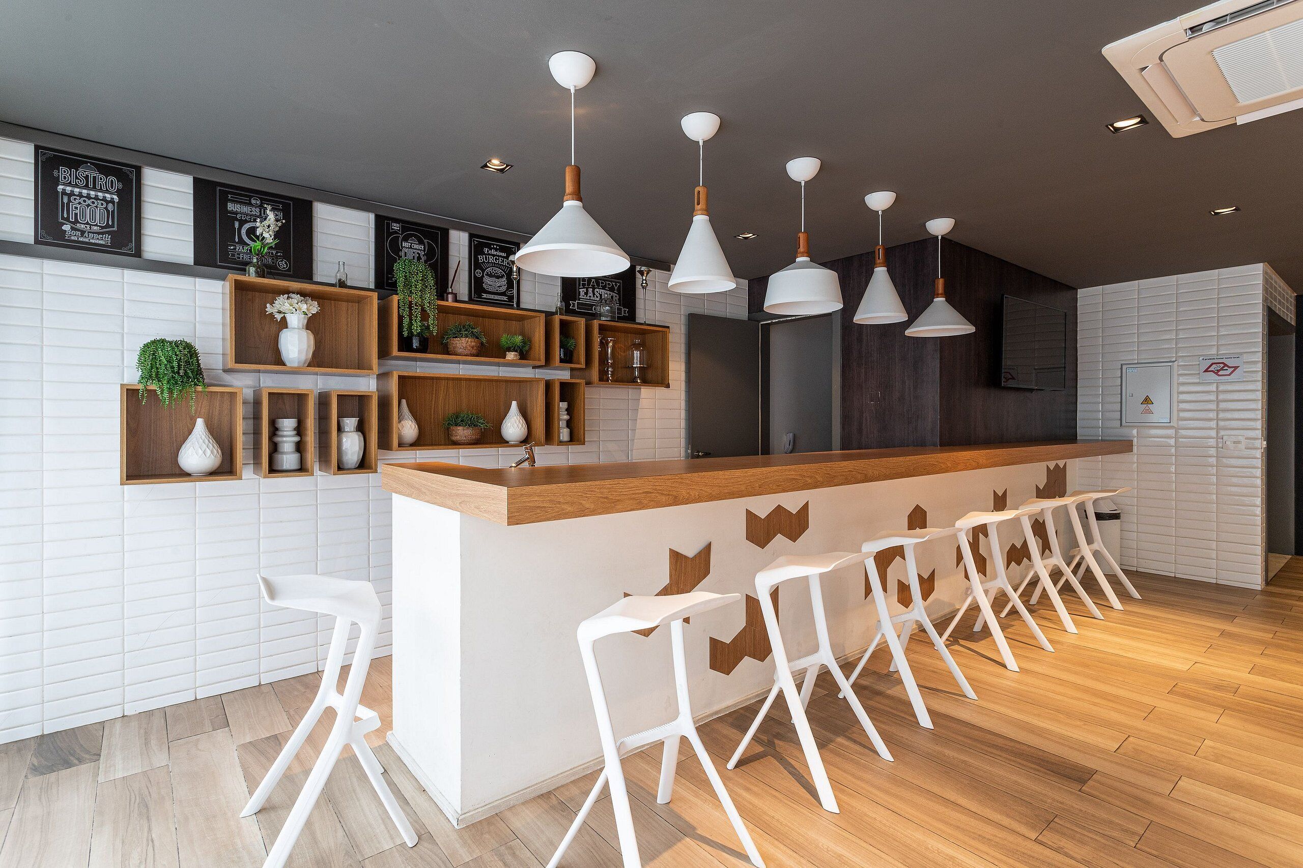 Bar (in der Unterkunft)