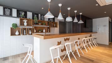 Bar (in der Unterkunft)