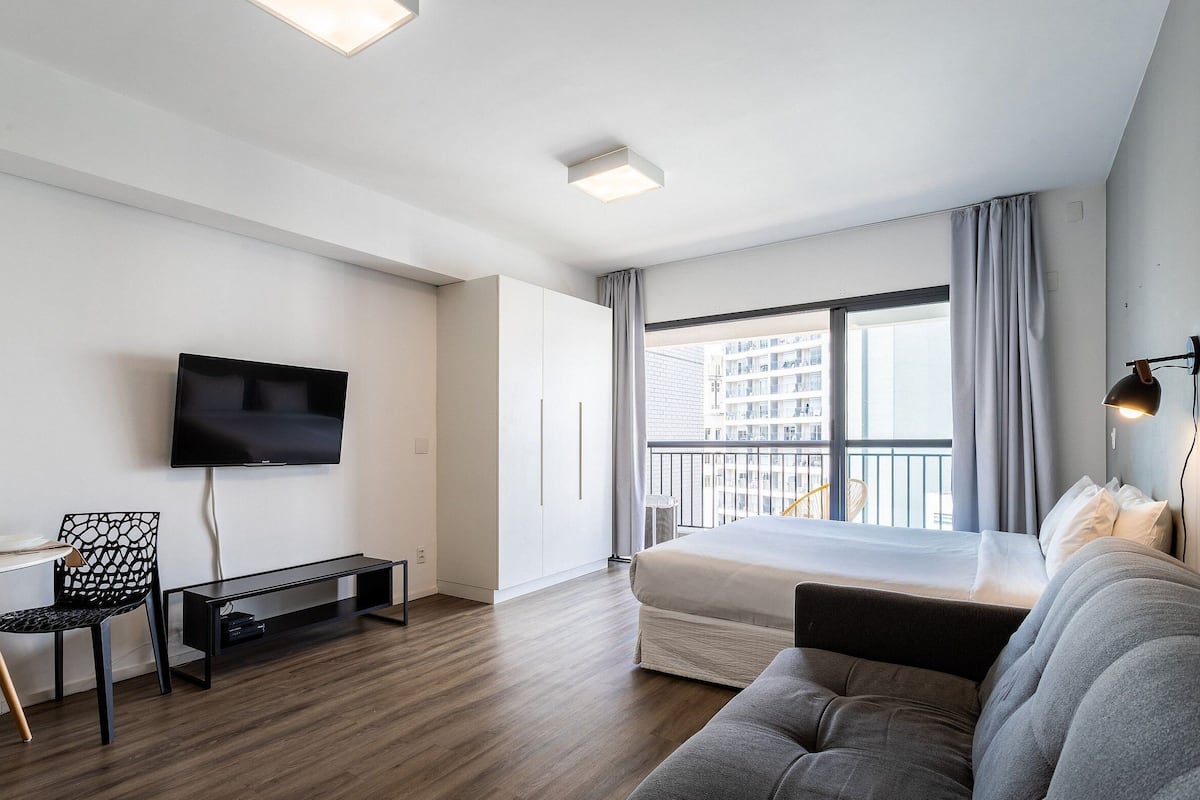 Superior-Studio | 1 Schlafzimmer, kostenloses WLAN, Bettwäsche