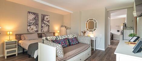 1 bedroom, iron/ironing board, free WiFi, bed sheets