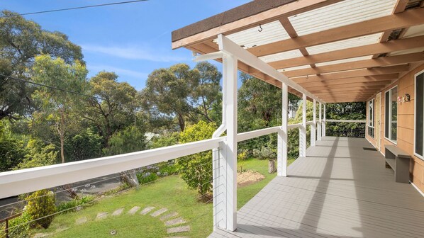Property grounds - Annelise - Perfect for those seeking a relaxed getaway by the sea (Lorne)