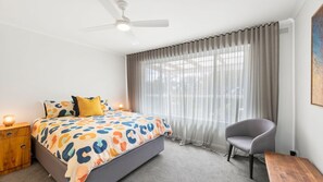 3 bedrooms, WiFi, bed sheets - Annelise - Perfect for those seeking a relaxed getaway by the sea (Lorne)