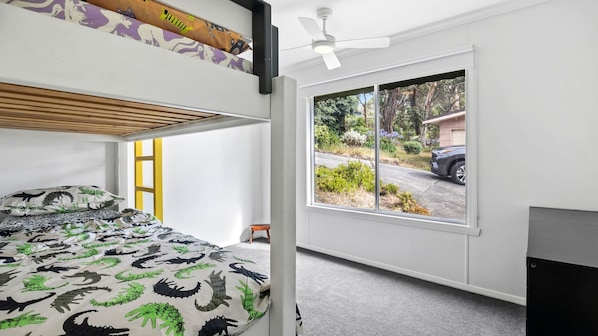 3 bedrooms, WiFi, bed sheets