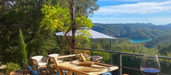 Luxury Villa, 8 Guests - Lake View & Private Pool