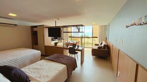 Espacio para trabajar con laptop y wifi gratis