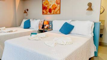 Deluxe Apartment | Laptop workspace, free WiFi