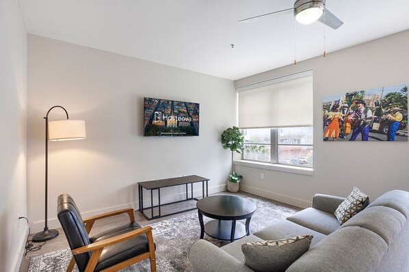 Fernseher, Videospiele, Tischfußball