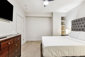 1 Schlafzimmer, Bügeleisen/Bügelbrett, Bettwäsche