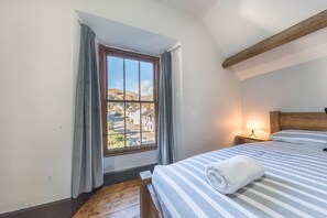8 camere, con stile personalizzato, con arredamento individuale