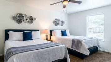 3 chambres, fer et planche à repasser, accès au Wi-Fi (inclus)