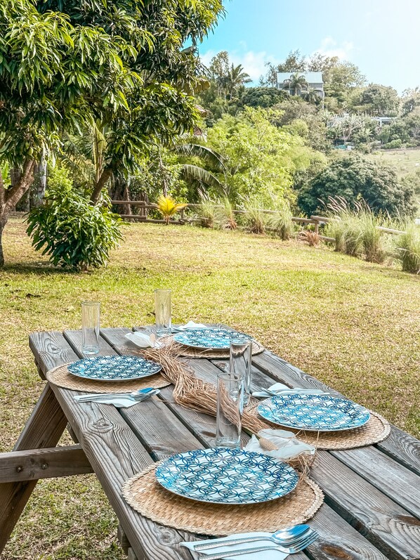 Outdoor dining