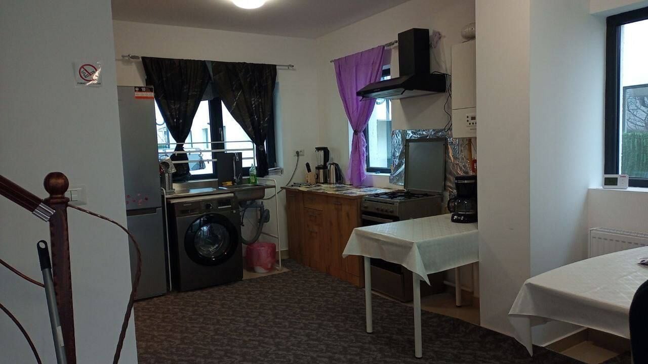 Fridge, oven, blender