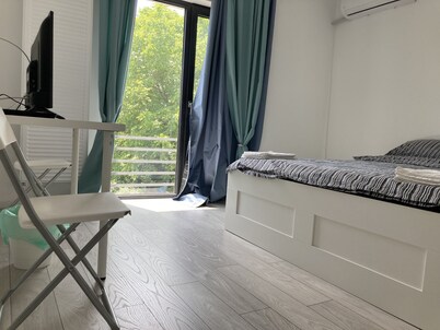 Warm and peaceful villa, close to Therme SPA, Otopeni Intl Airport and Mall