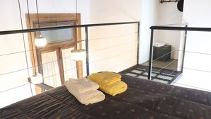 Kahden hengen design-huone | Ilmainen Wi-Fi, vuodevaatteet