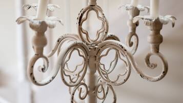 تفاصيل الفندق من الداخل