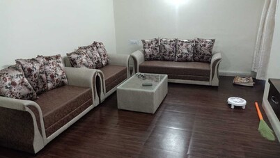 1300 s.fit full independent flat at mid of city  with all amenities