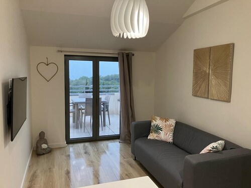 Appartement Idéal Famille, Belle VUE Mer, Plage du Capelan Accessible à Pieds!