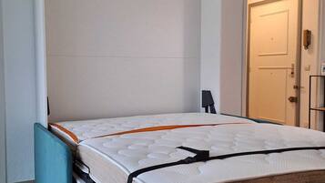 1 chambre, fer et planche Ă repasser, Wi-Fi gratuit, draps fournis