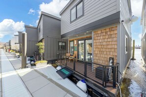 Exterior - Malibu @ The Cove Riverwalk Villas (Wilmington)